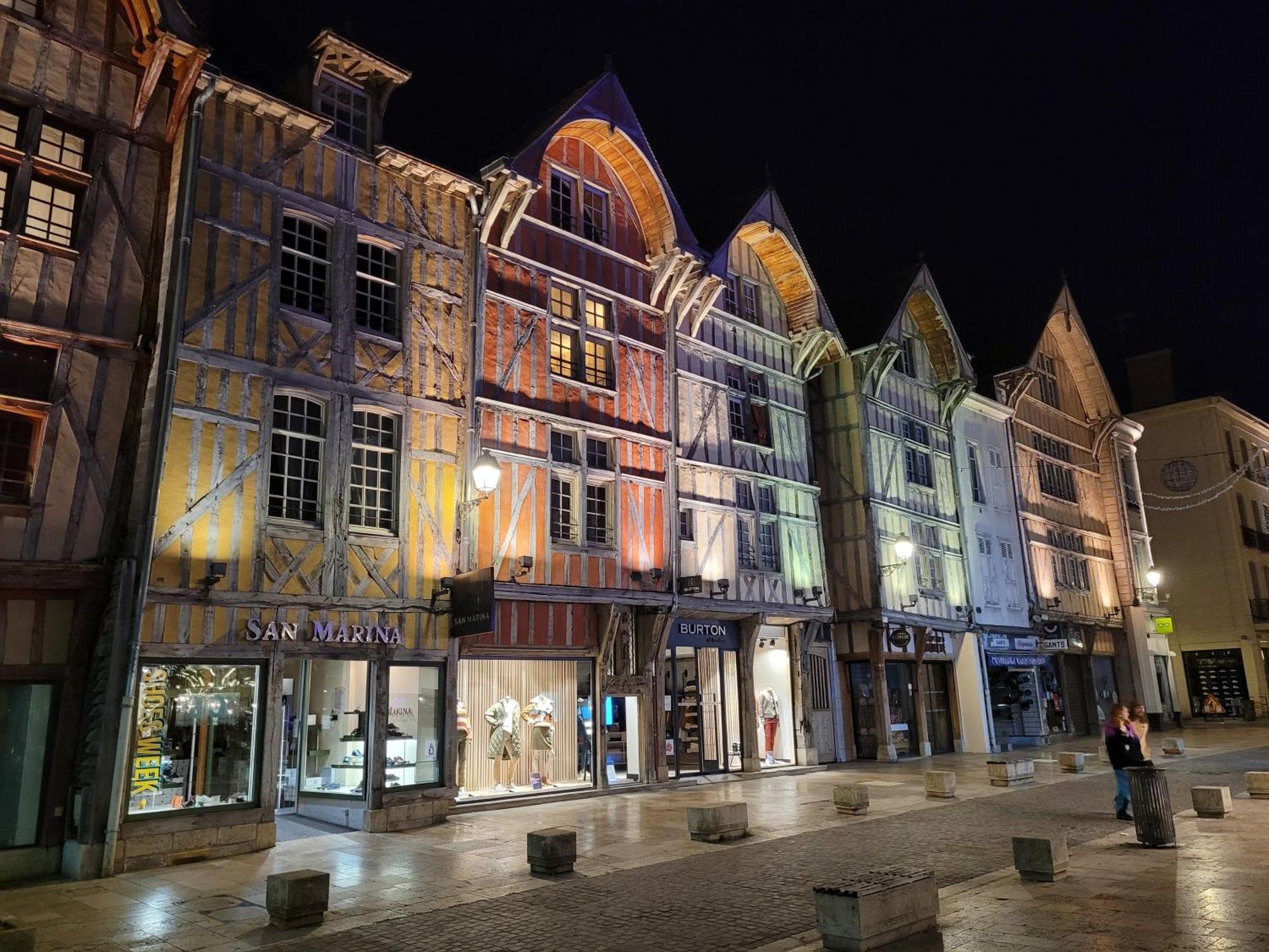 Le Petit Bouchon de Troyes classé 3 étoiles Extérieur photo